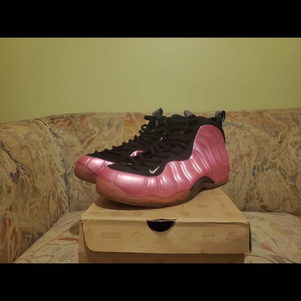 Nike Air Foamposite One Pearlized Pink